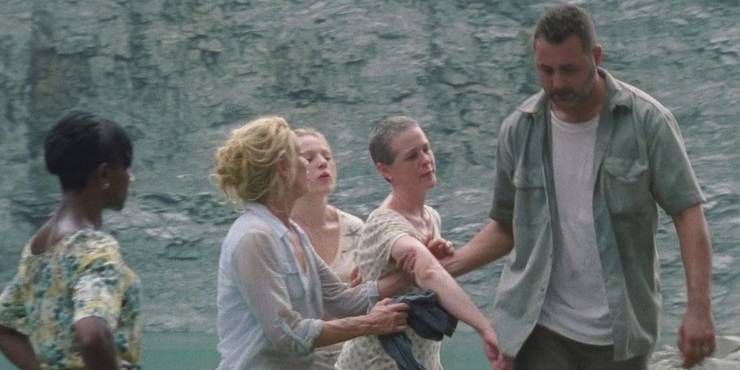 The Walking Dead 5 Reasons Carol Is The Toughest Character In The Show (& 5 Reasons Its Michonne) The Walking Dead 5 Reasons Carol Is The Toughest Character In The Show (& 5 Reasons Its Michonne)